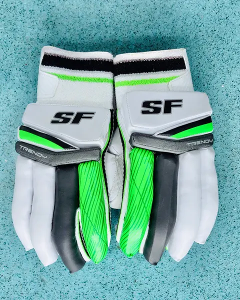 SF Trendy Batting Gloves