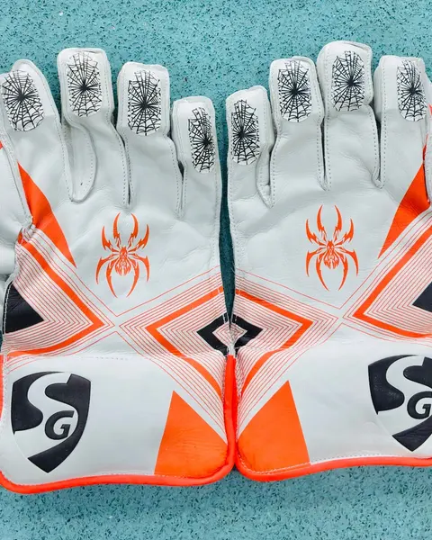 SG R-17 League Wicket Keeping Gloves
