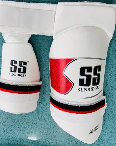 SS Aerolite Combo Thigh Pad